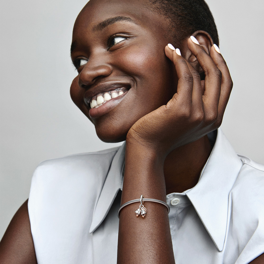 Pandora Κρεμαστό Σύμβολο Two-tone Wedding Bells Double Dangle - Image 3