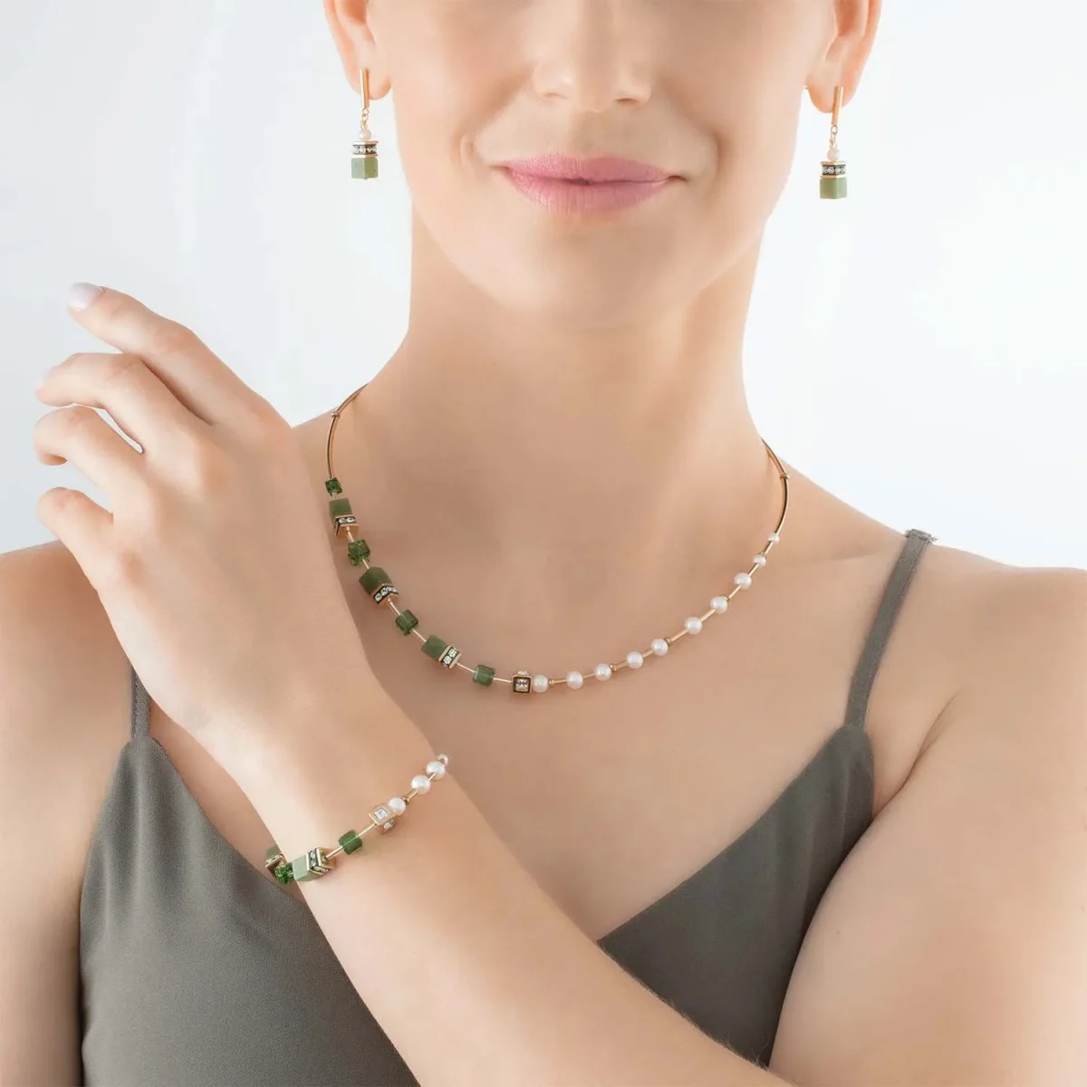 1122100516-3 Coeur De Lion Κολιέ GeoCUBE® Fusion Precious Pearl Mix Gold Green - Image 3