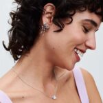 Pandora Moments Rose in Bloom Curved Σκουλαρίκια - Image 2